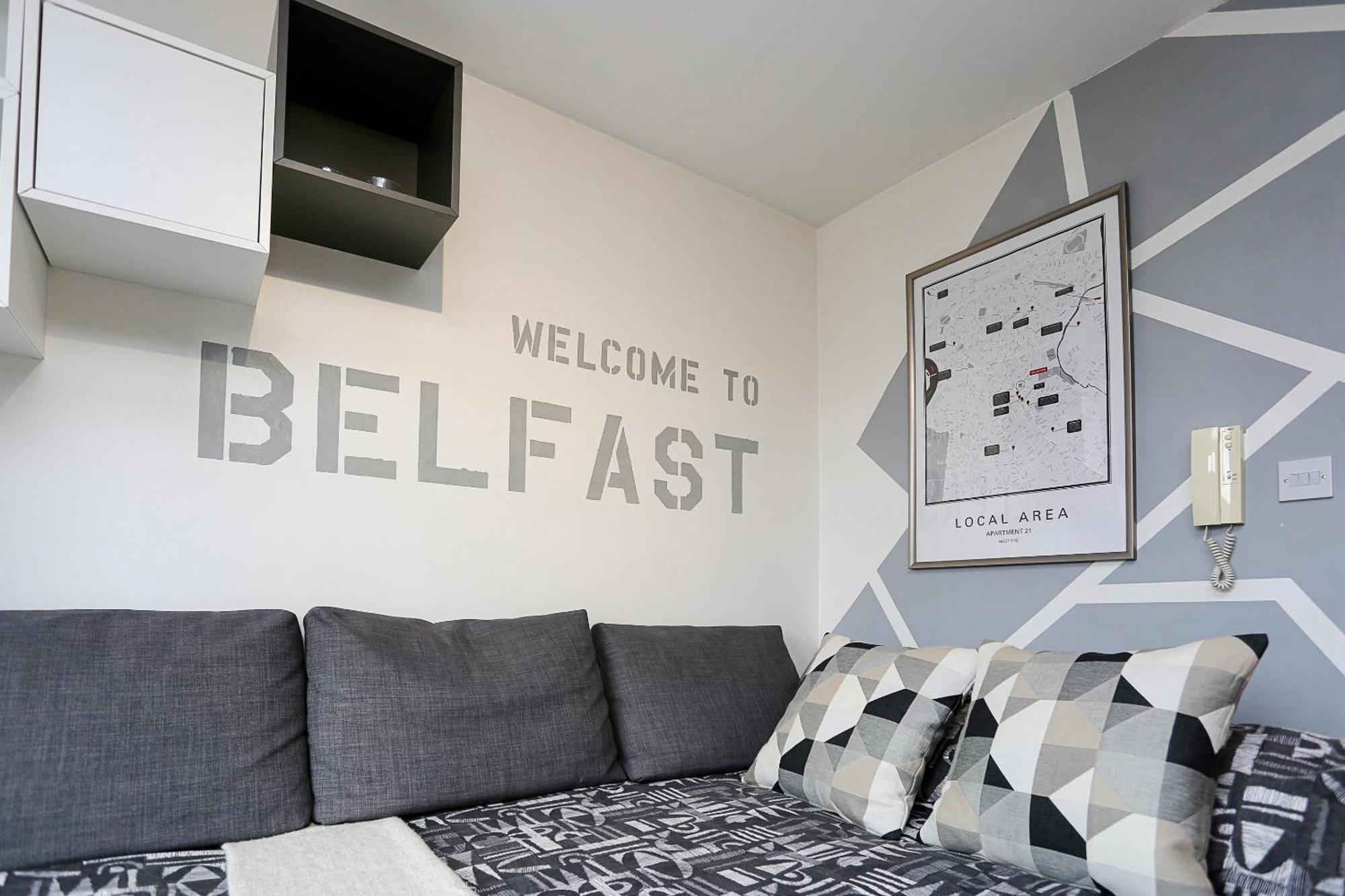Neat City Apartment - Secure Parking - Wifi - Sleeps 4 - No Parties Belfast Extérieur photo
